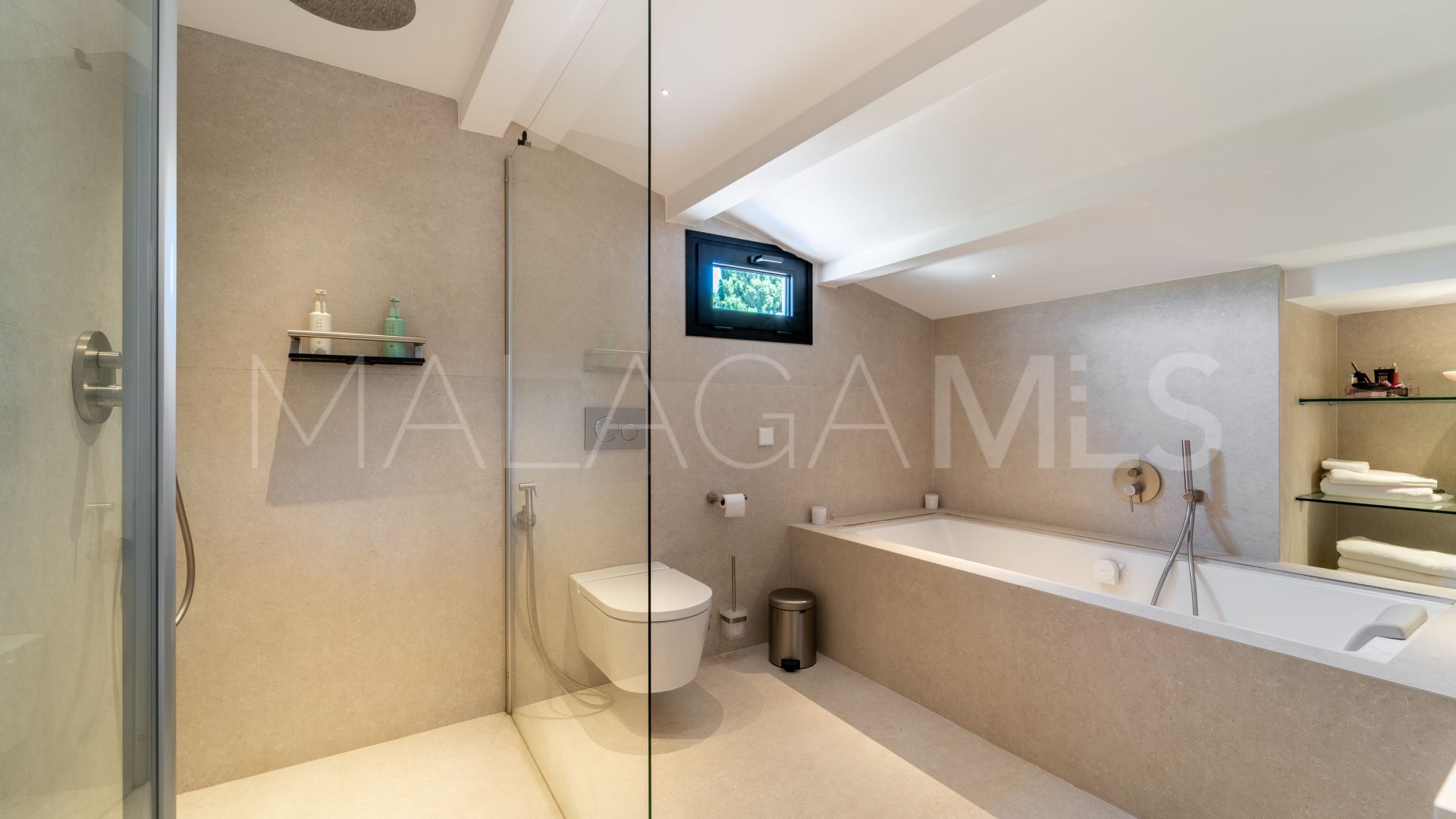 Duplex penthouse for sale in Jardines de las Fuentes