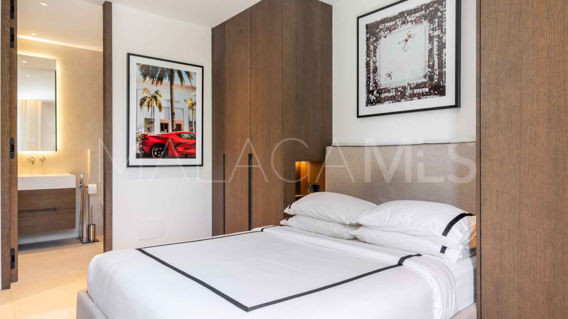 Duplex penthouse for sale in Jardines de las Fuentes
