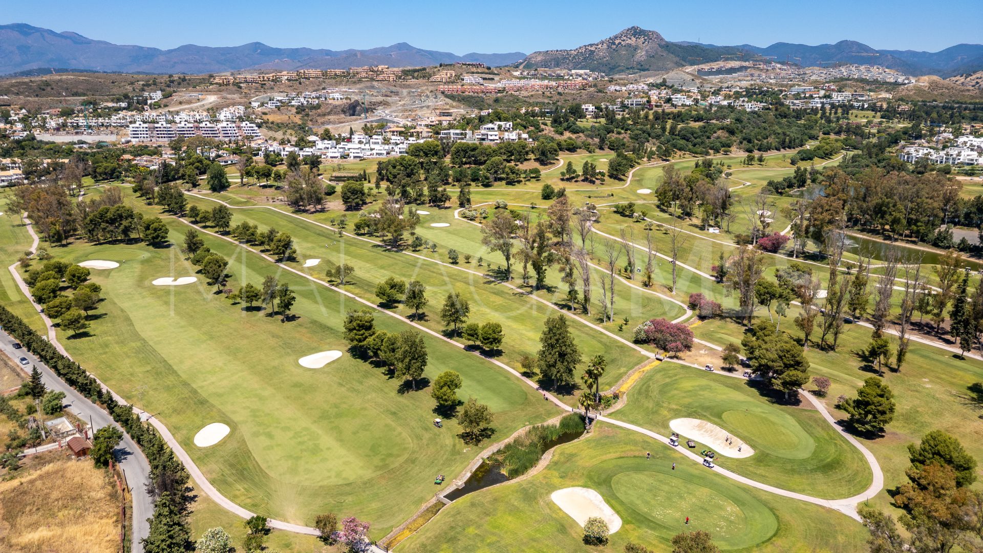 Duplex penthouse for sale in La Cartuja del Golf