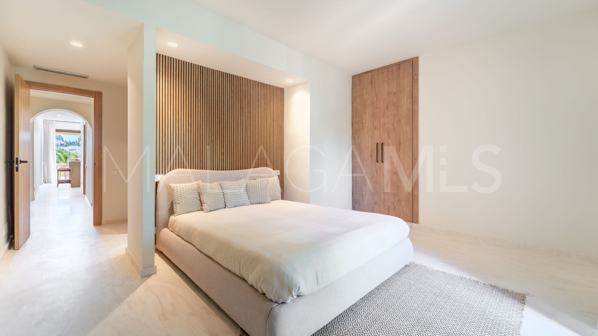 Duplex penthouse for sale in La Cartuja del Golf
