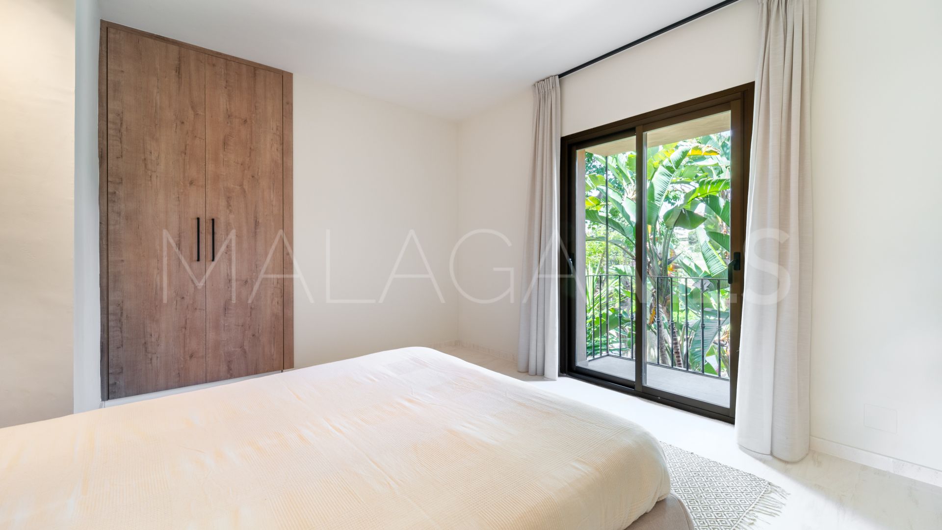 Duplex penthouse for sale in La Cartuja del Golf