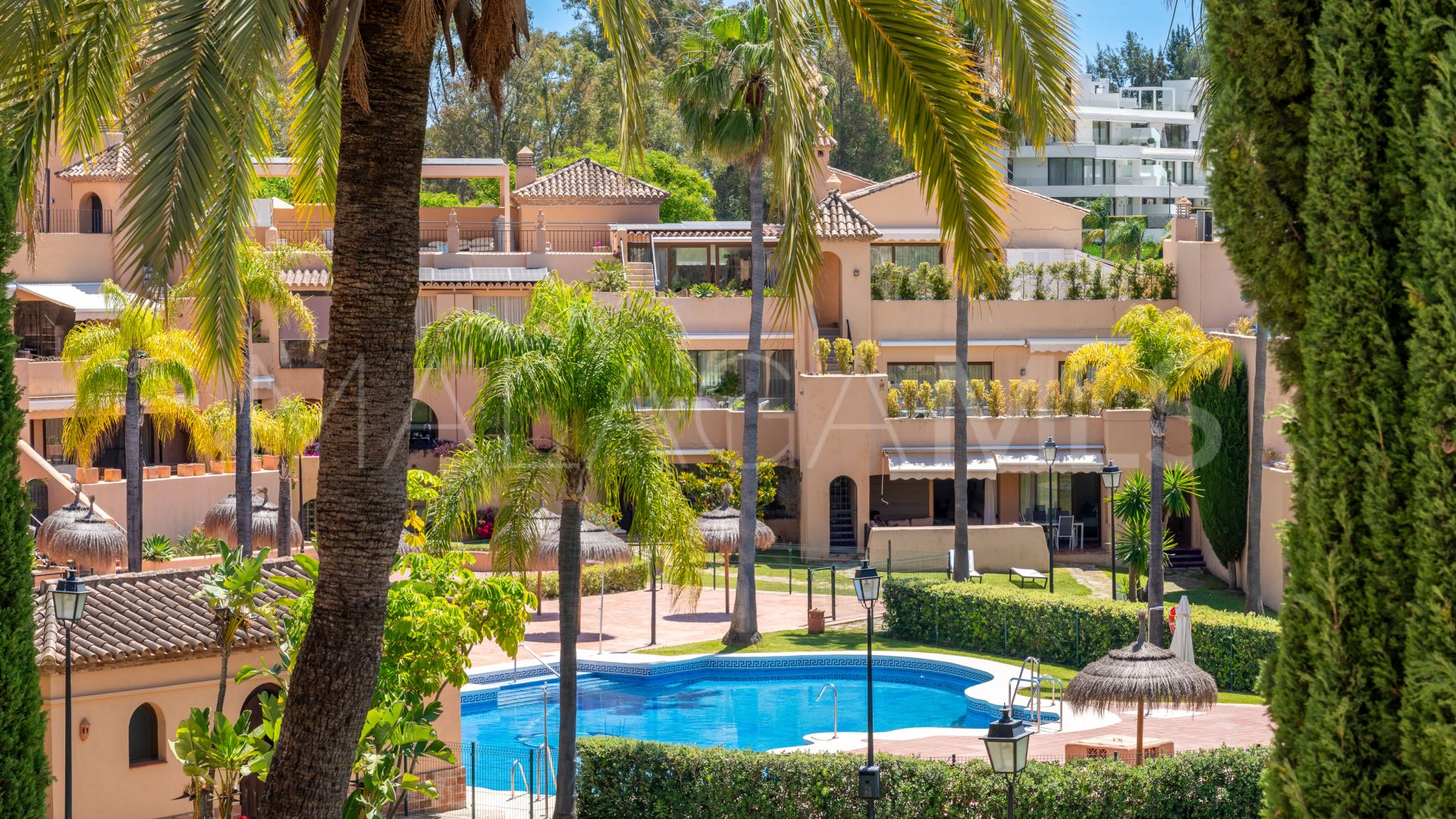 Duplex penthouse for sale in La Cartuja del Golf