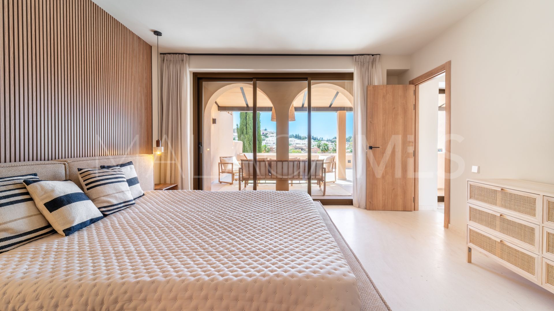 Duplex penthouse for sale in La Cartuja del Golf