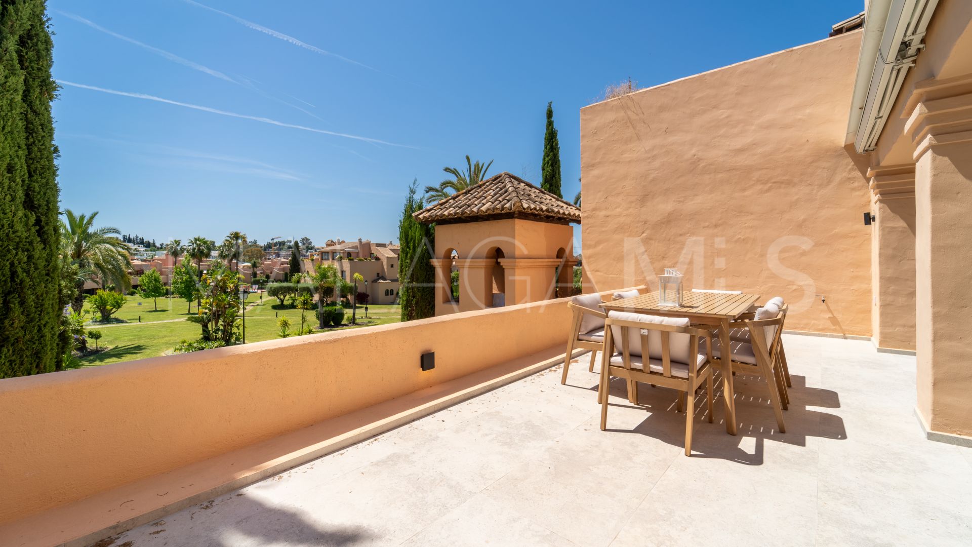 Duplex penthouse for sale in La Cartuja del Golf