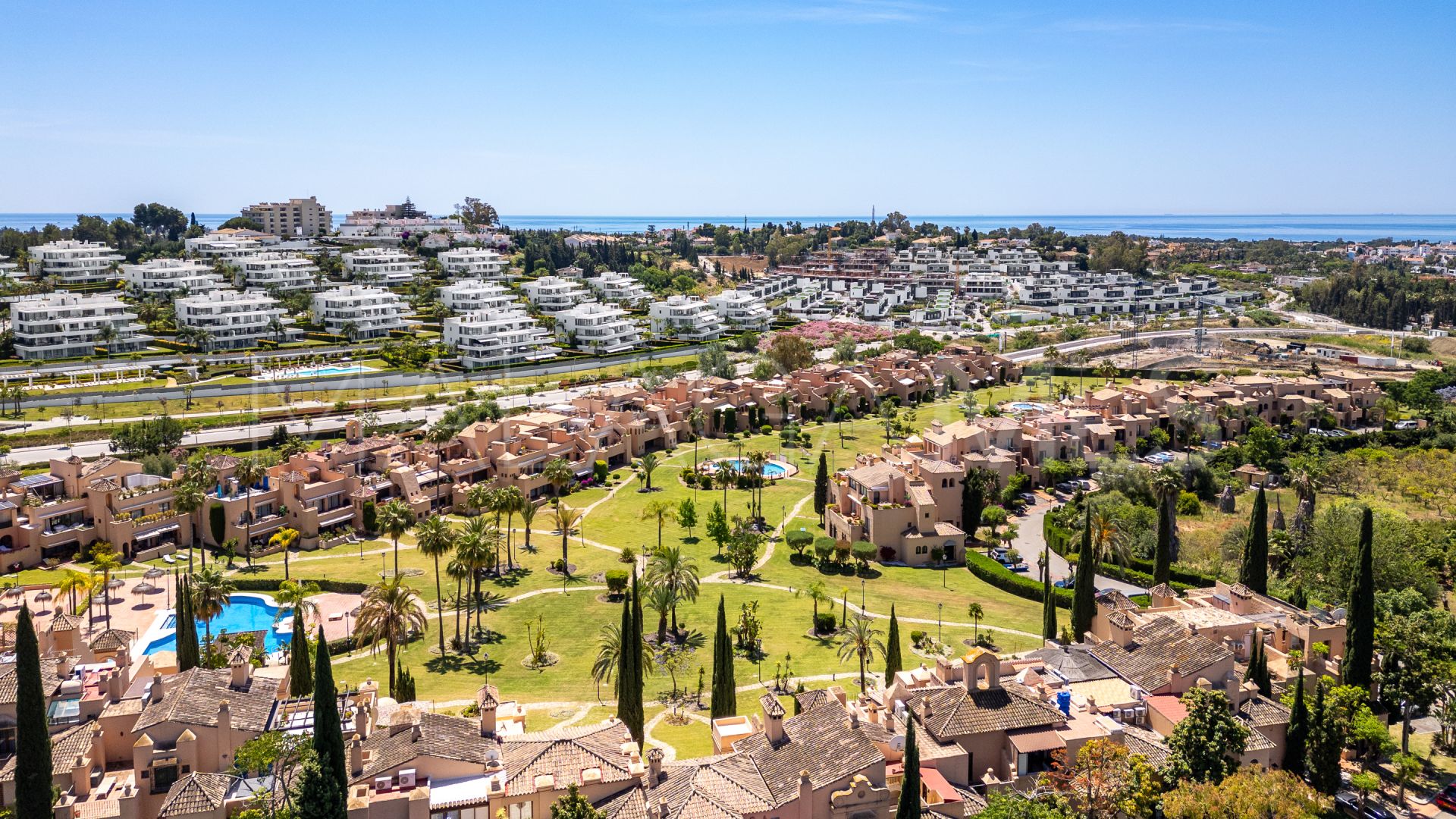 Duplex penthouse for sale in La Cartuja del Golf