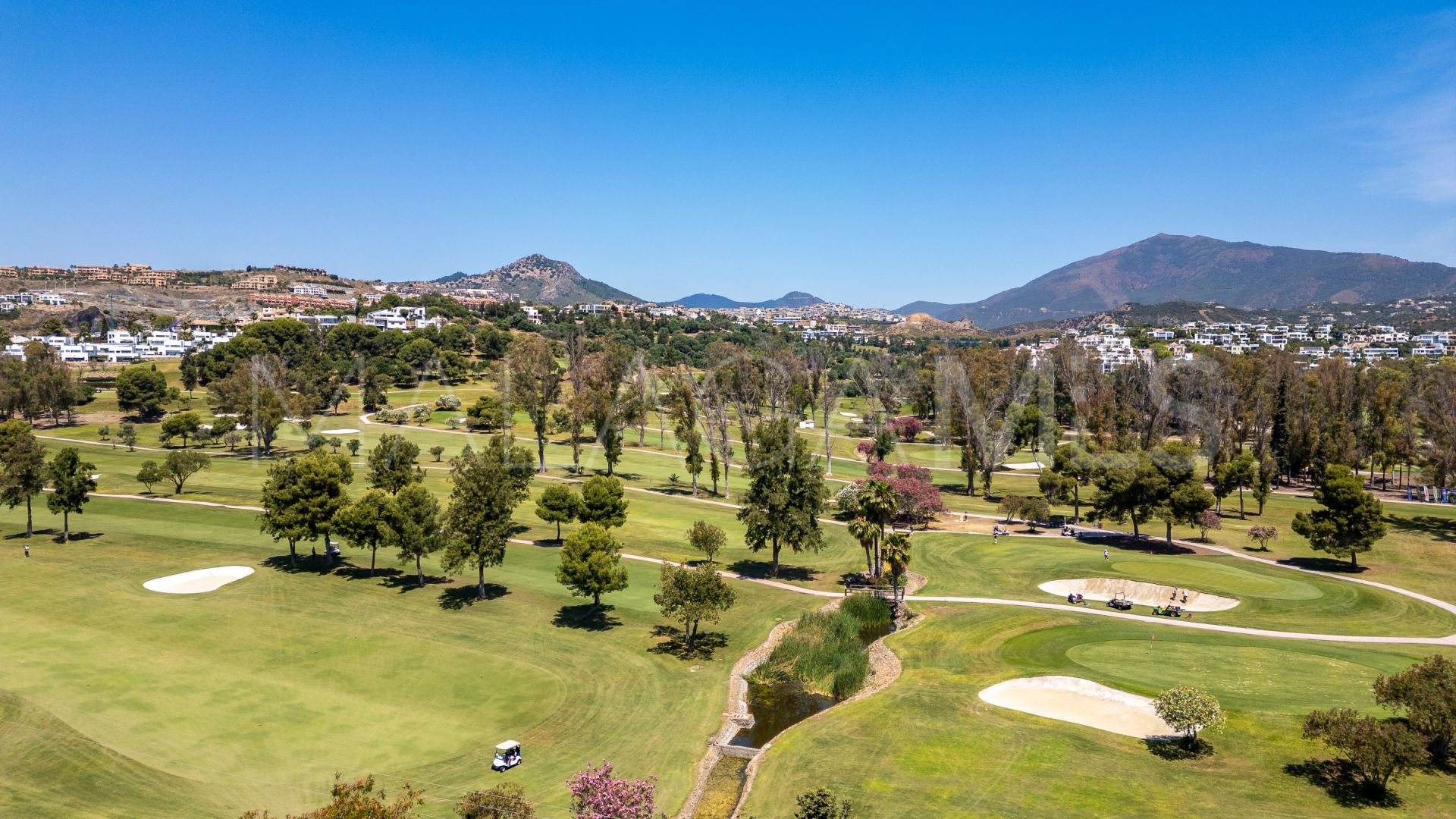 Duplex penthouse for sale in La Cartuja del Golf