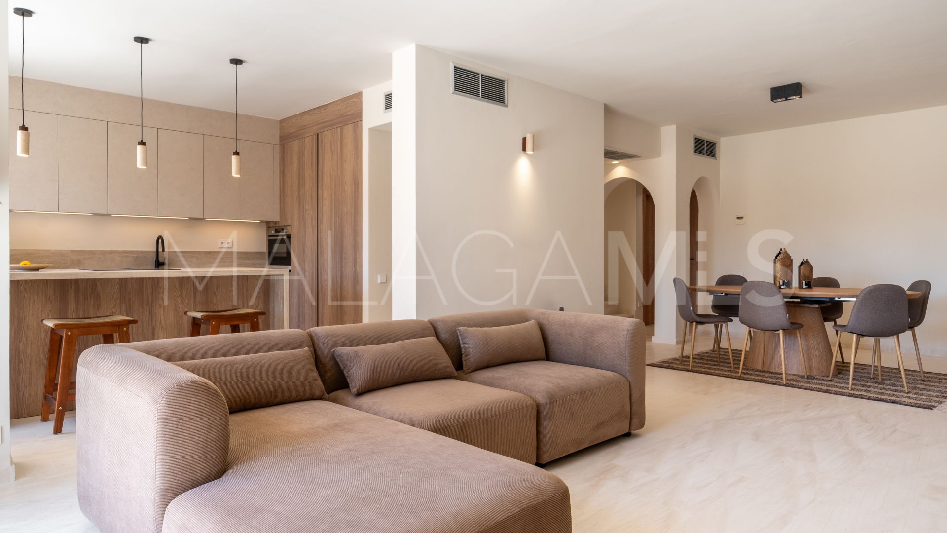 Duplex penthouse for sale in La Cartuja del Golf