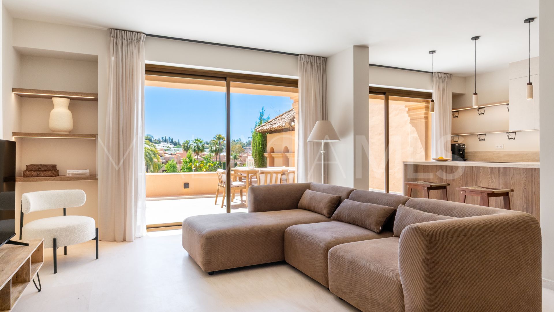 Duplex penthouse for sale in La Cartuja del Golf