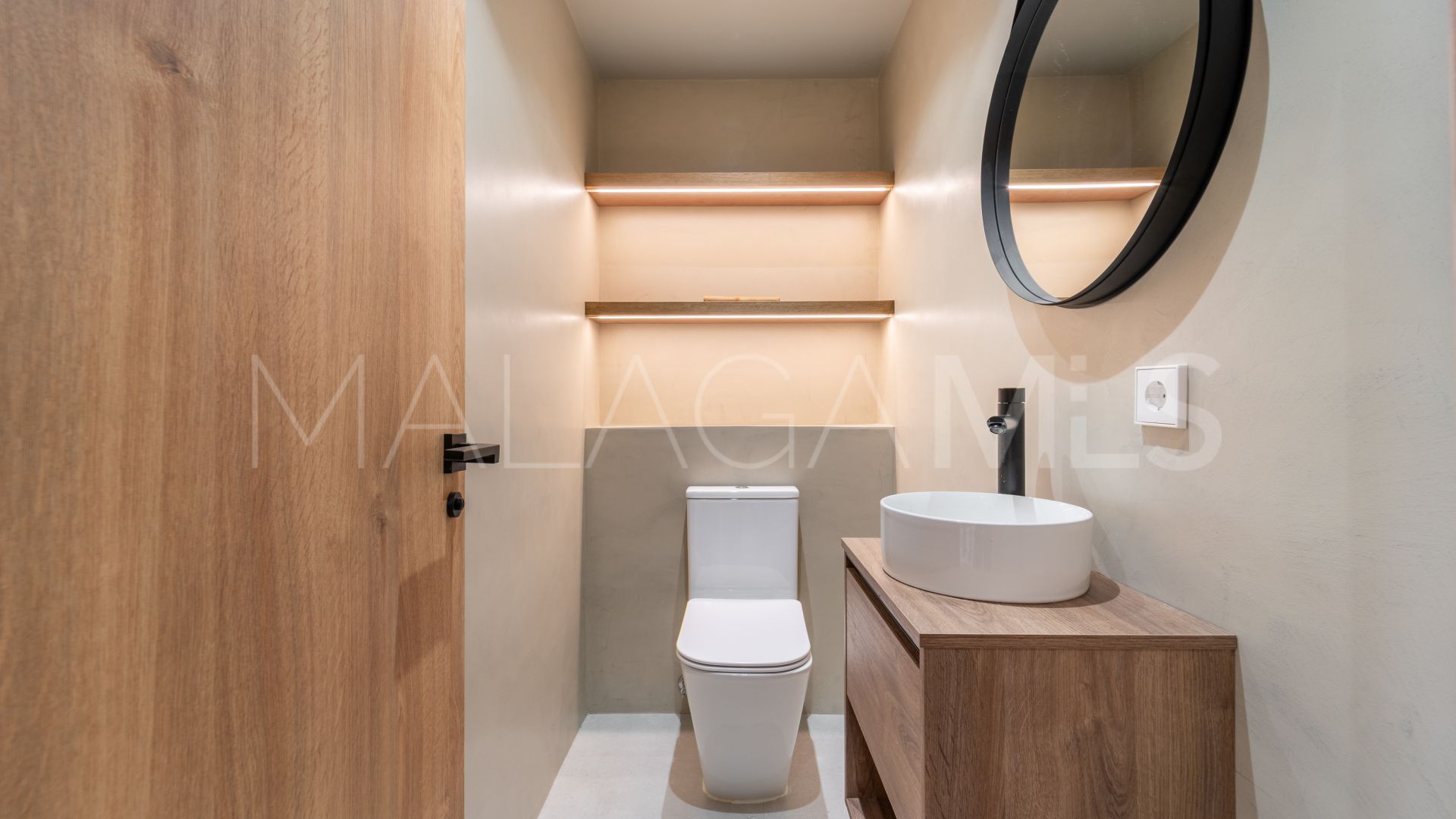 Duplex penthouse for sale in La Cartuja del Golf