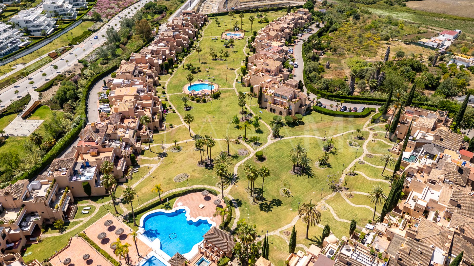 Duplex penthouse for sale in La Cartuja del Golf