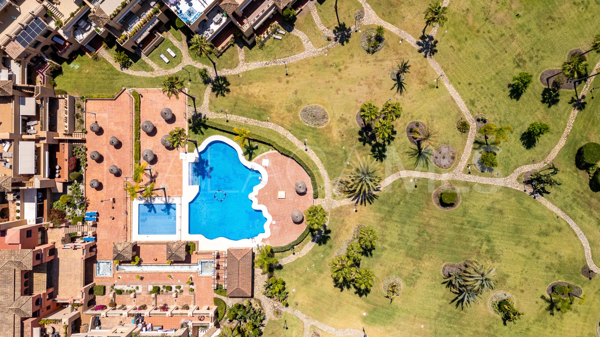 Duplex penthouse for sale in La Cartuja del Golf
