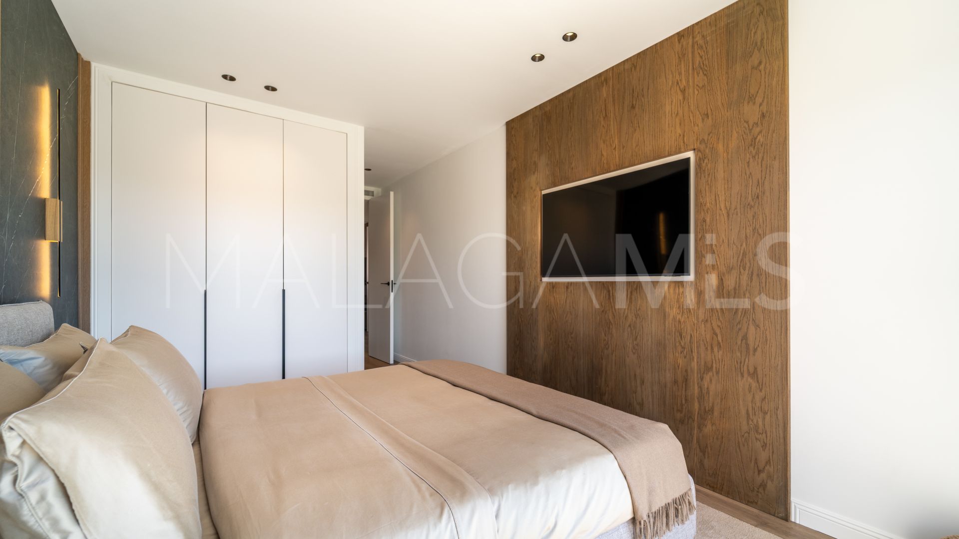 Buy adosado in Monte Halcones de 3 bedrooms