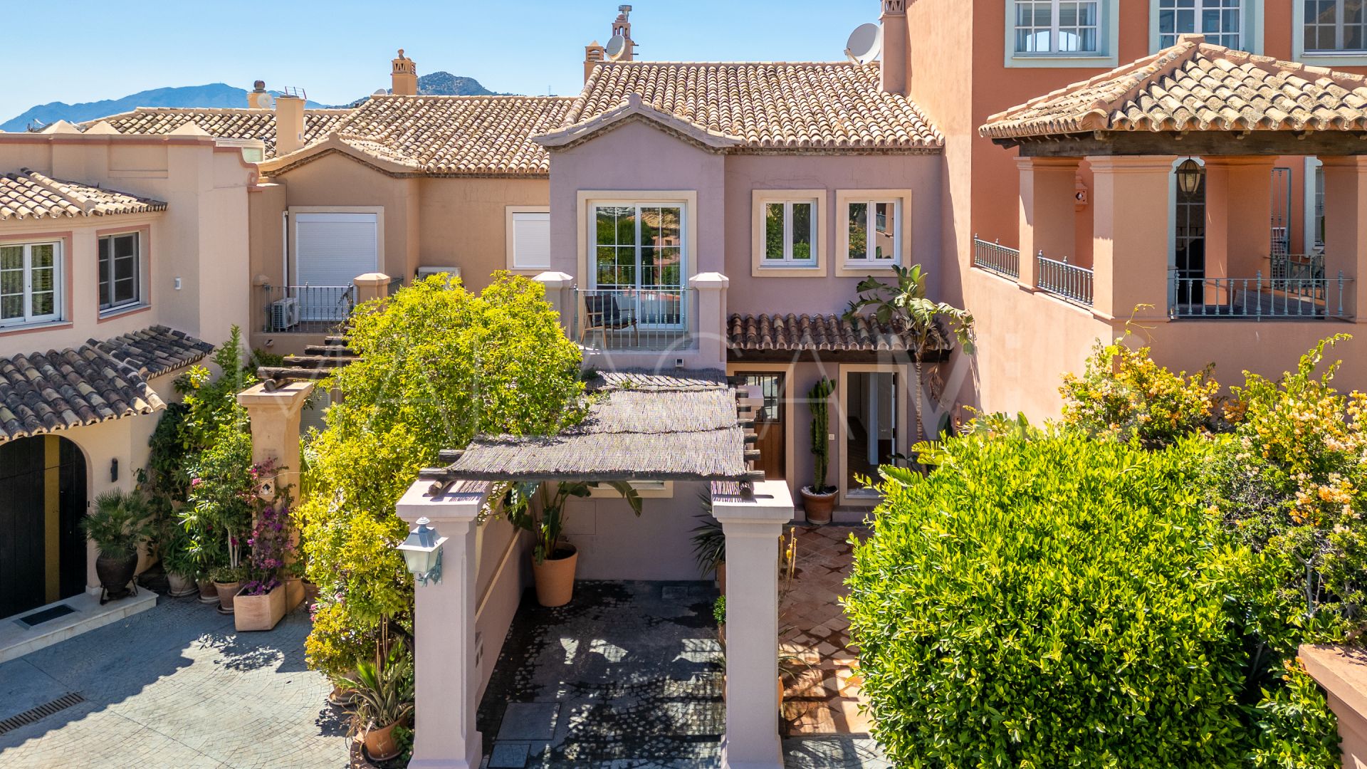 Buy adosado in Monte Halcones de 3 bedrooms
