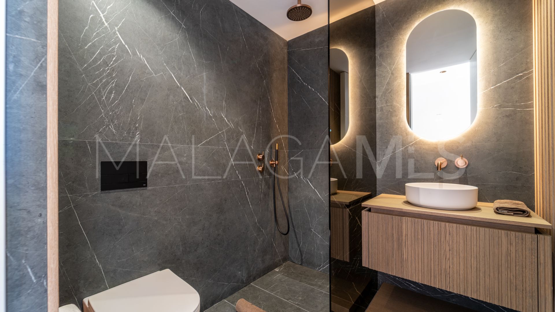 Buy adosado in Monte Halcones de 3 bedrooms
