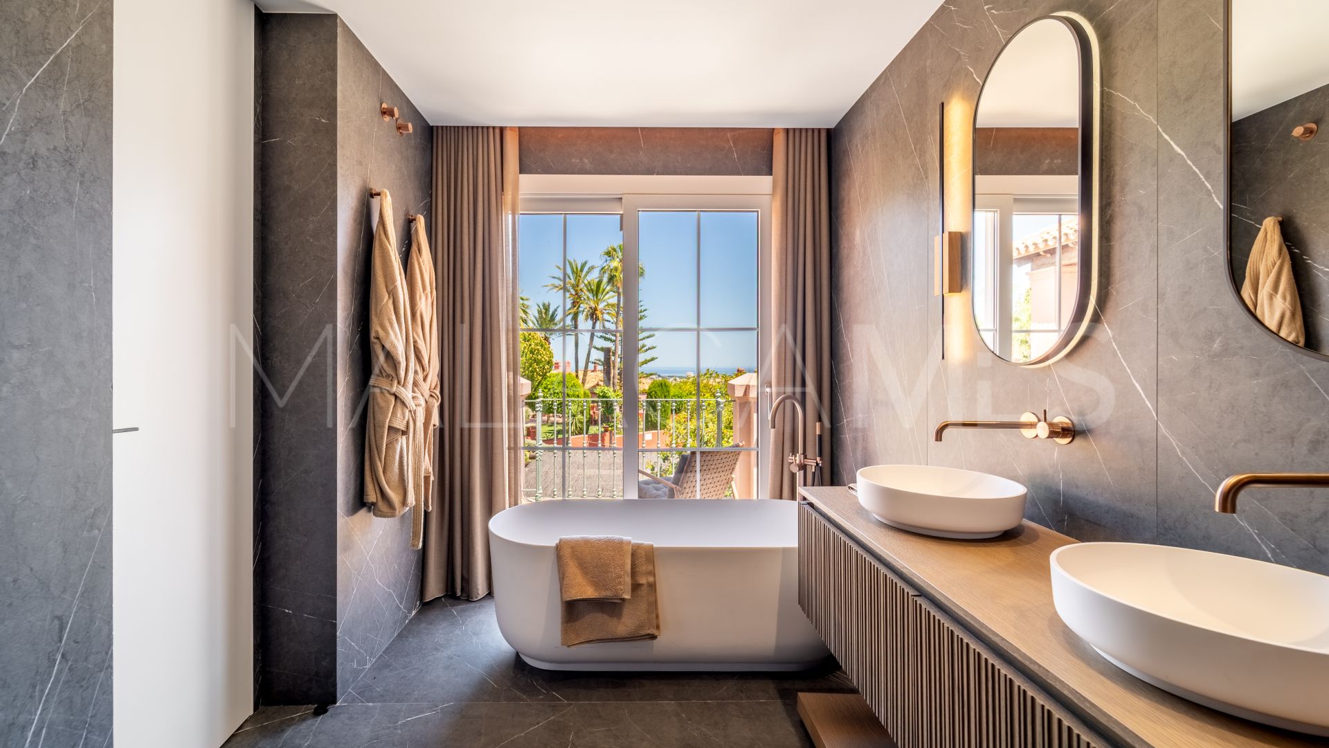 Buy adosado in Monte Halcones de 3 bedrooms