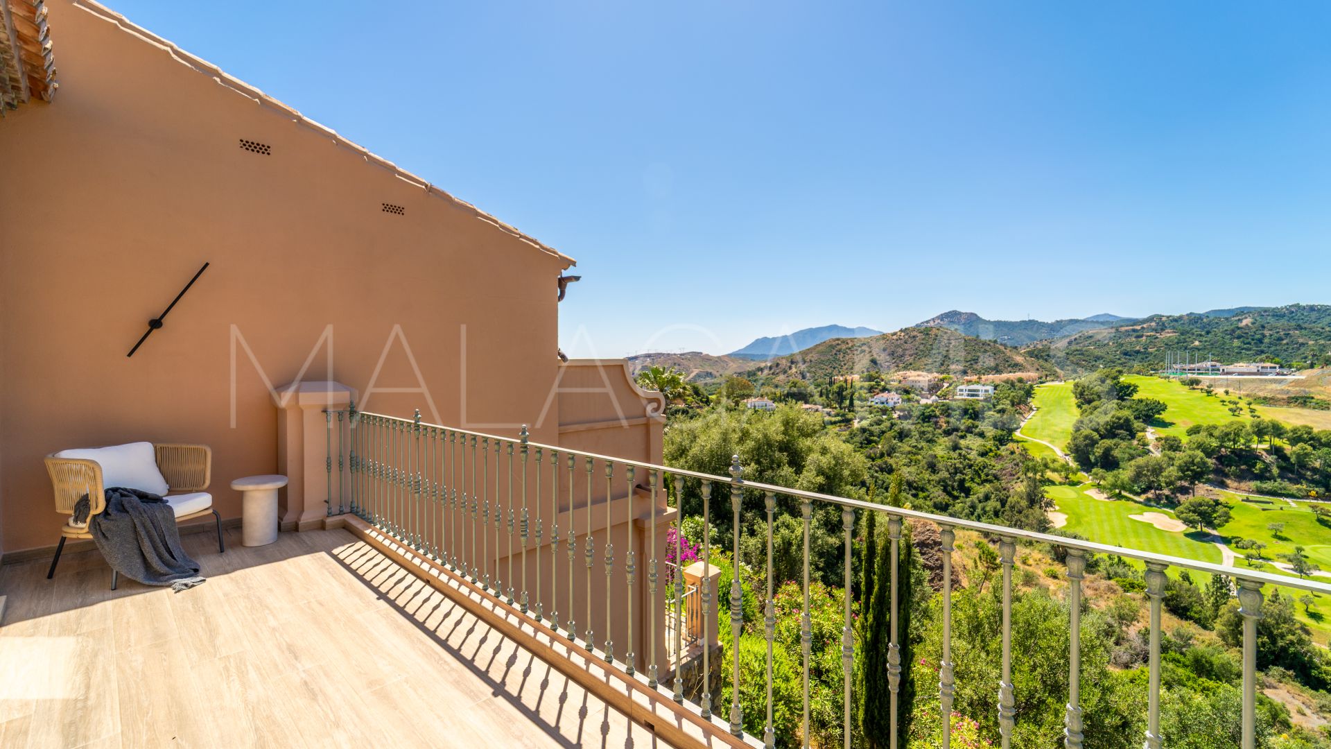 Buy adosado in Monte Halcones de 3 bedrooms