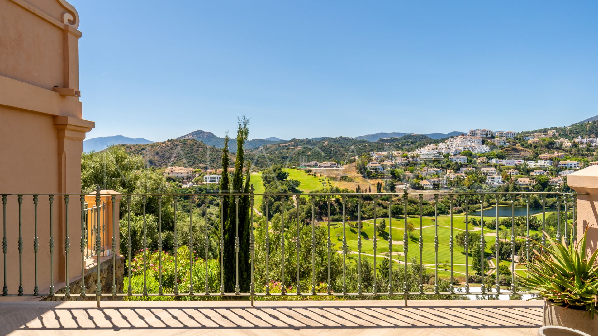 Buy adosado in Monte Halcones de 3 bedrooms