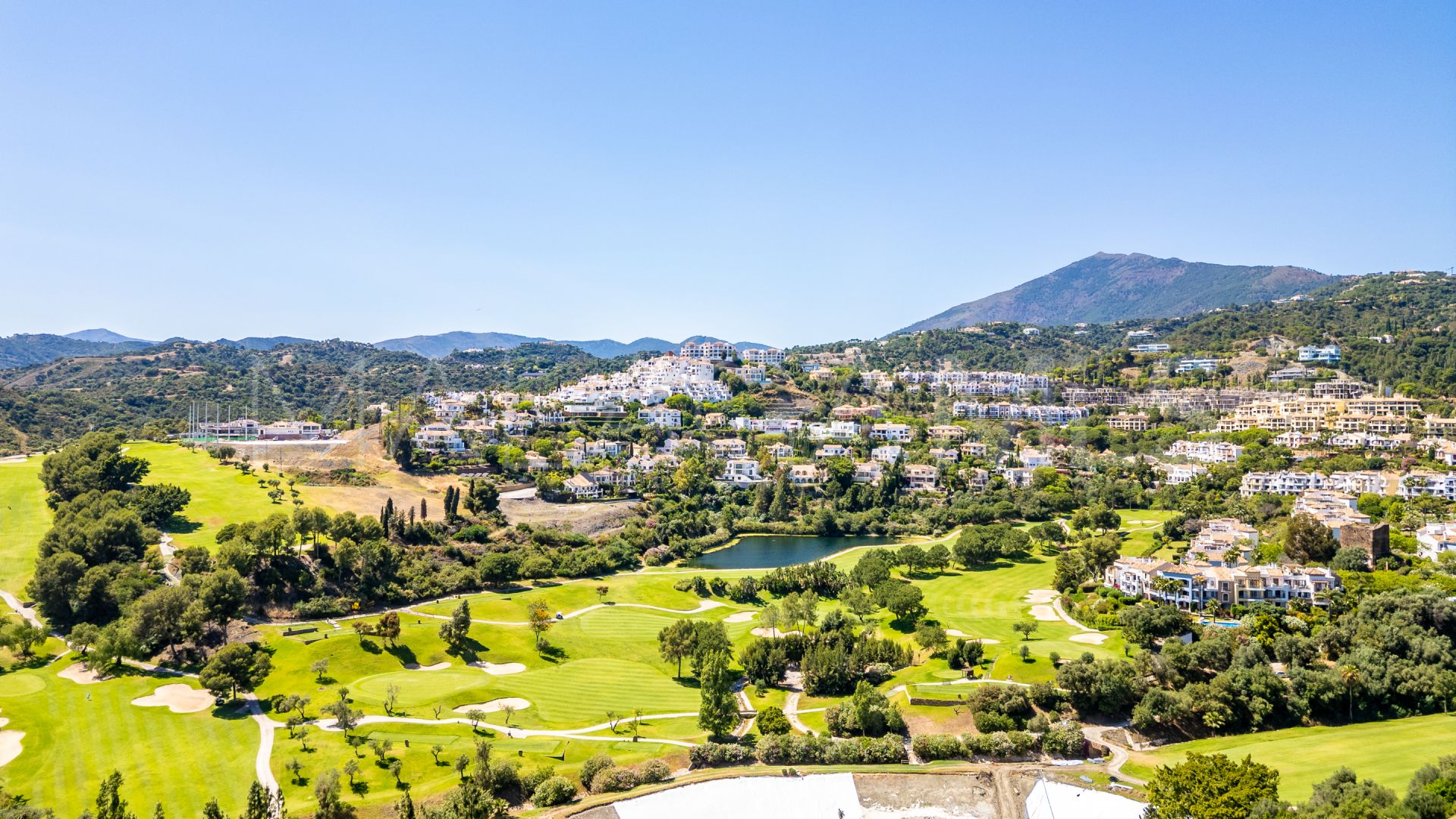 Buy adosado in Monte Halcones de 3 bedrooms