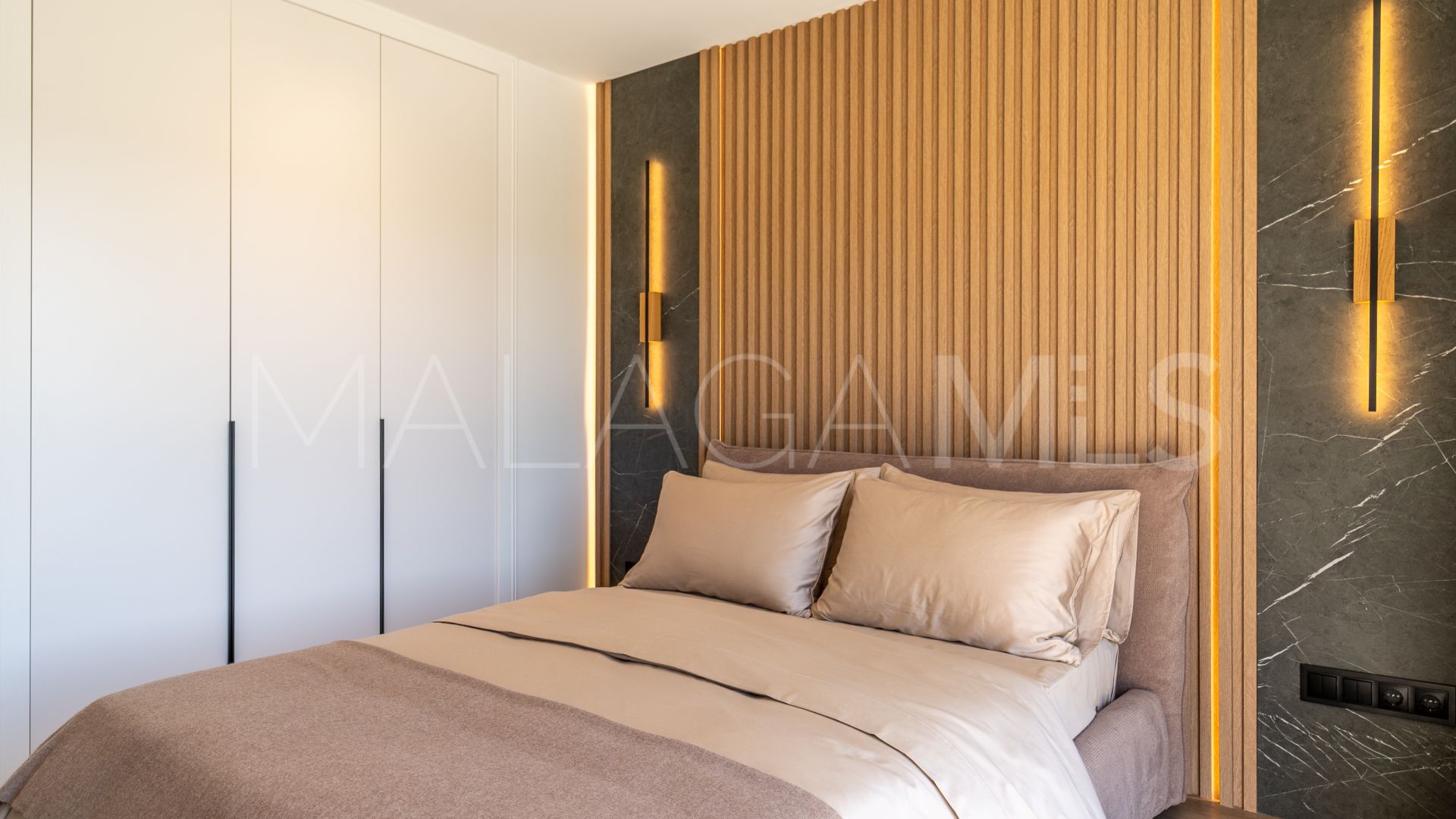 Buy adosado in Monte Halcones de 3 bedrooms