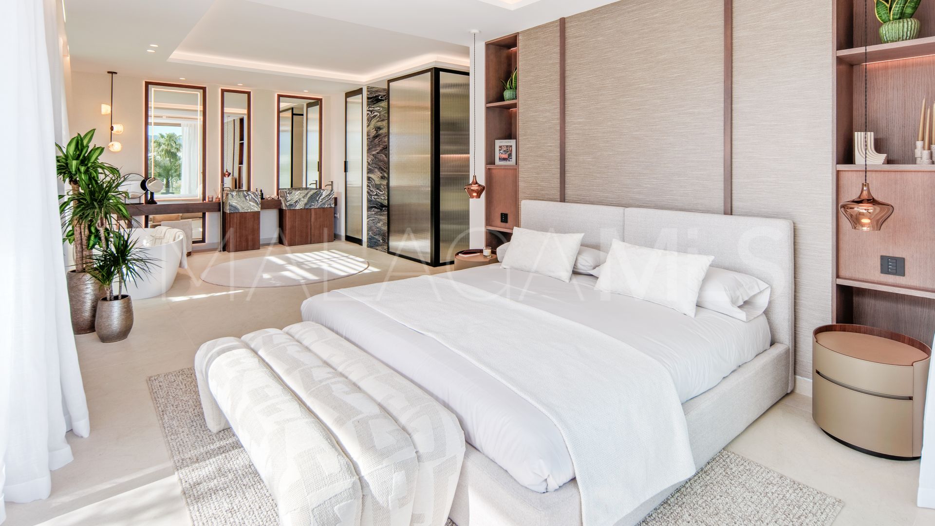 Villa for sale in Nueva Andalucia