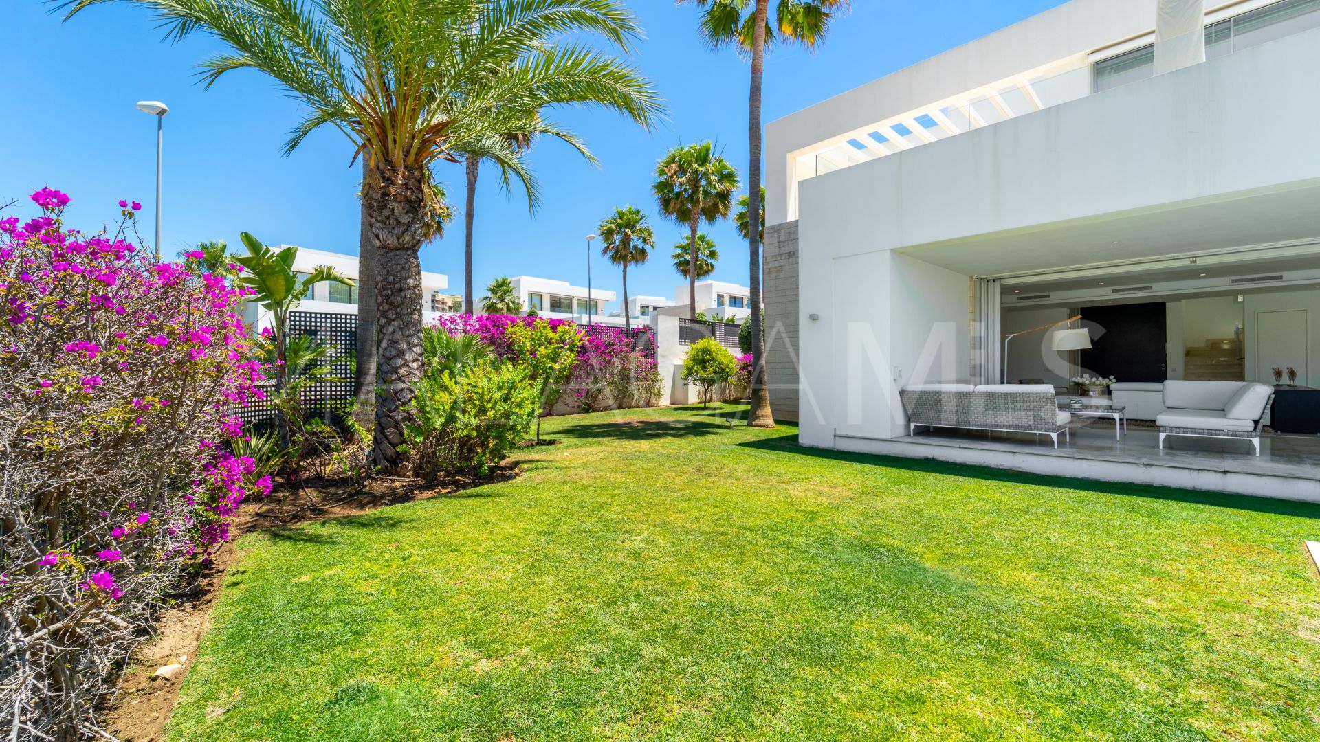 Villa for sale in La Finca de Marbella