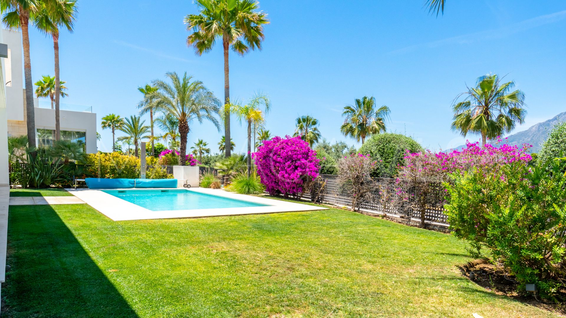 Villa for sale in La Finca de Marbella