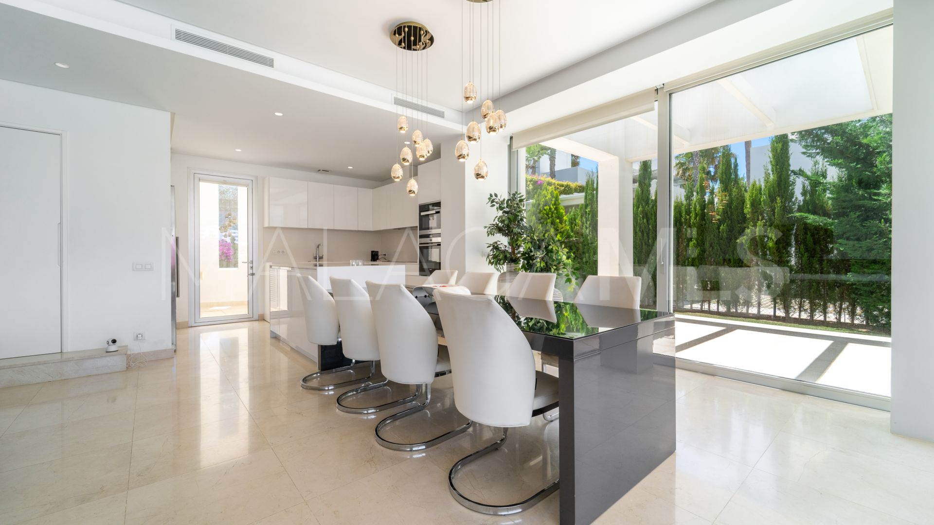 Villa for sale in La Finca de Marbella