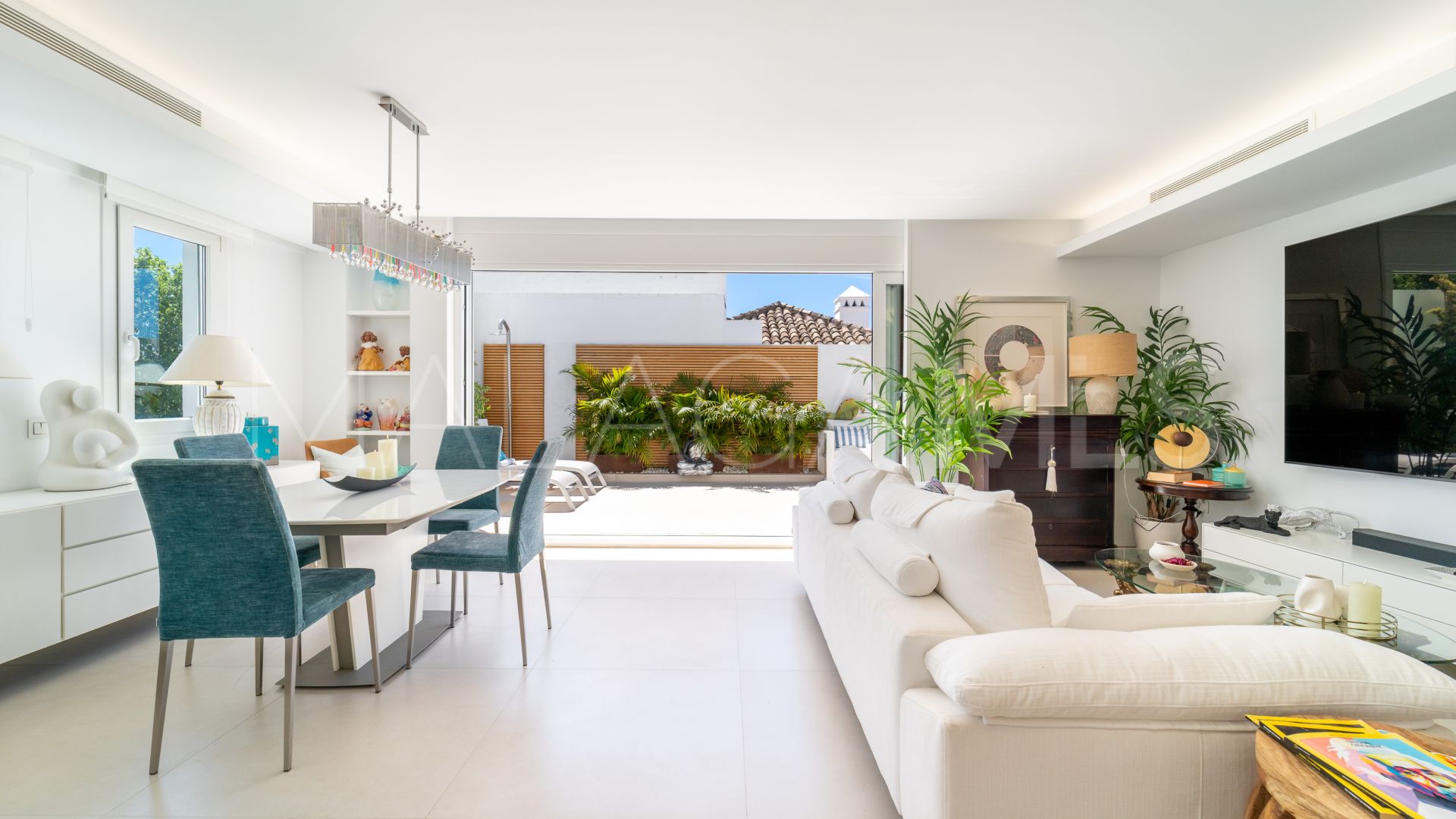 For sale 2 bedrooms penthouse in Las Cañas Beach