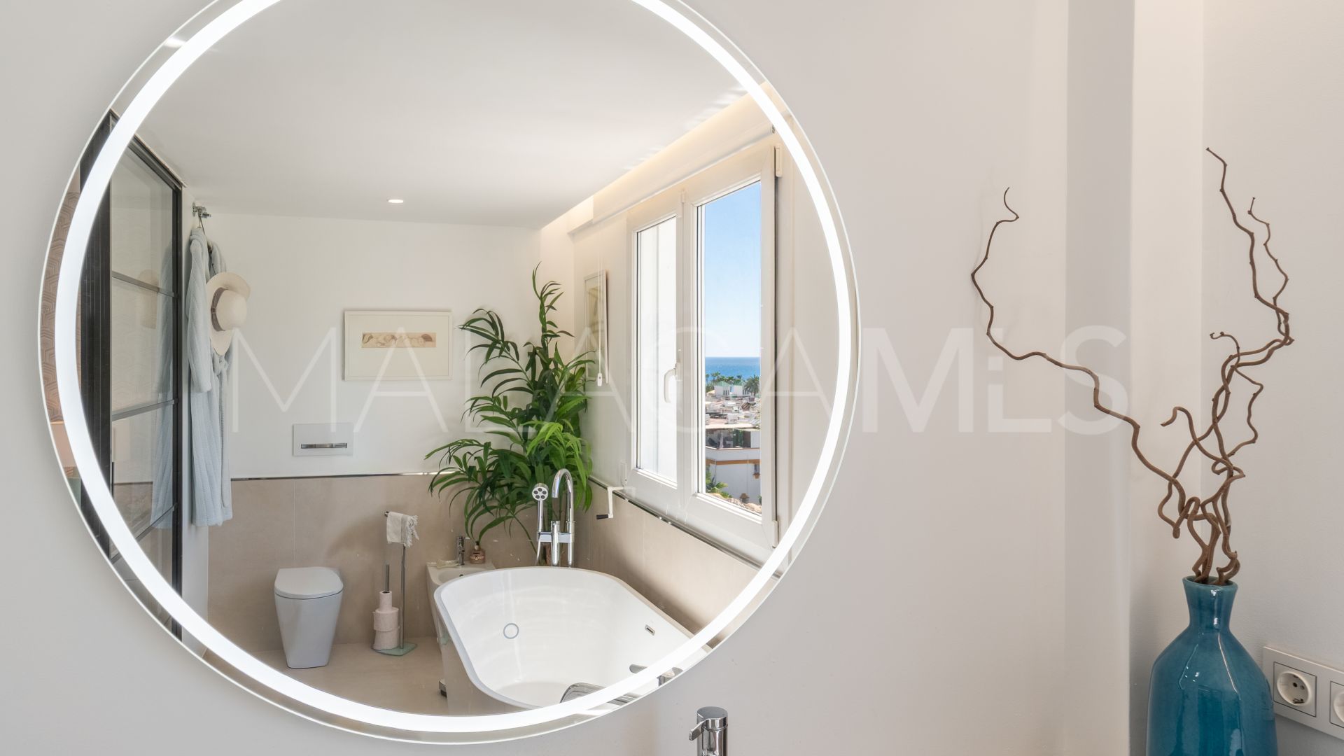For sale 2 bedrooms penthouse in Las Cañas Beach