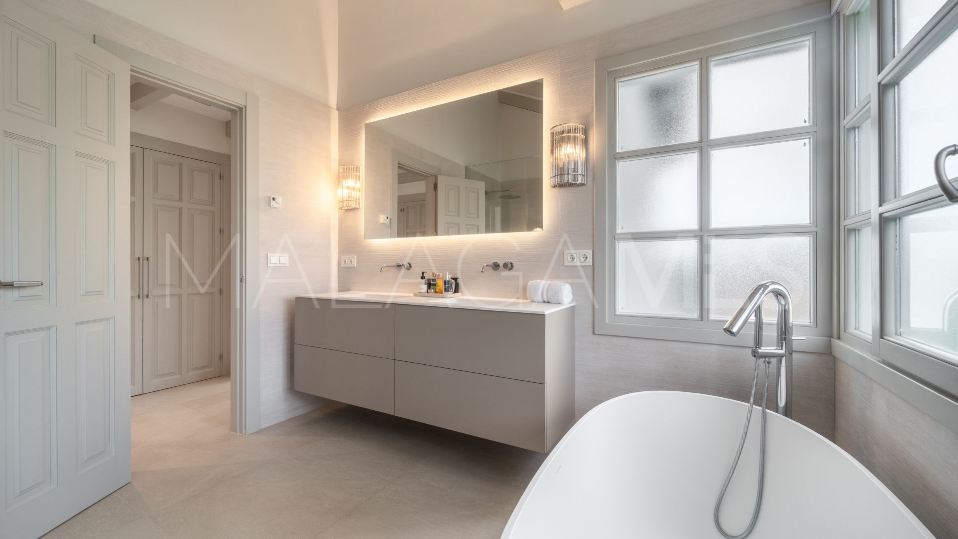 For sale 6 bedrooms villa in Los Naranjos Golf