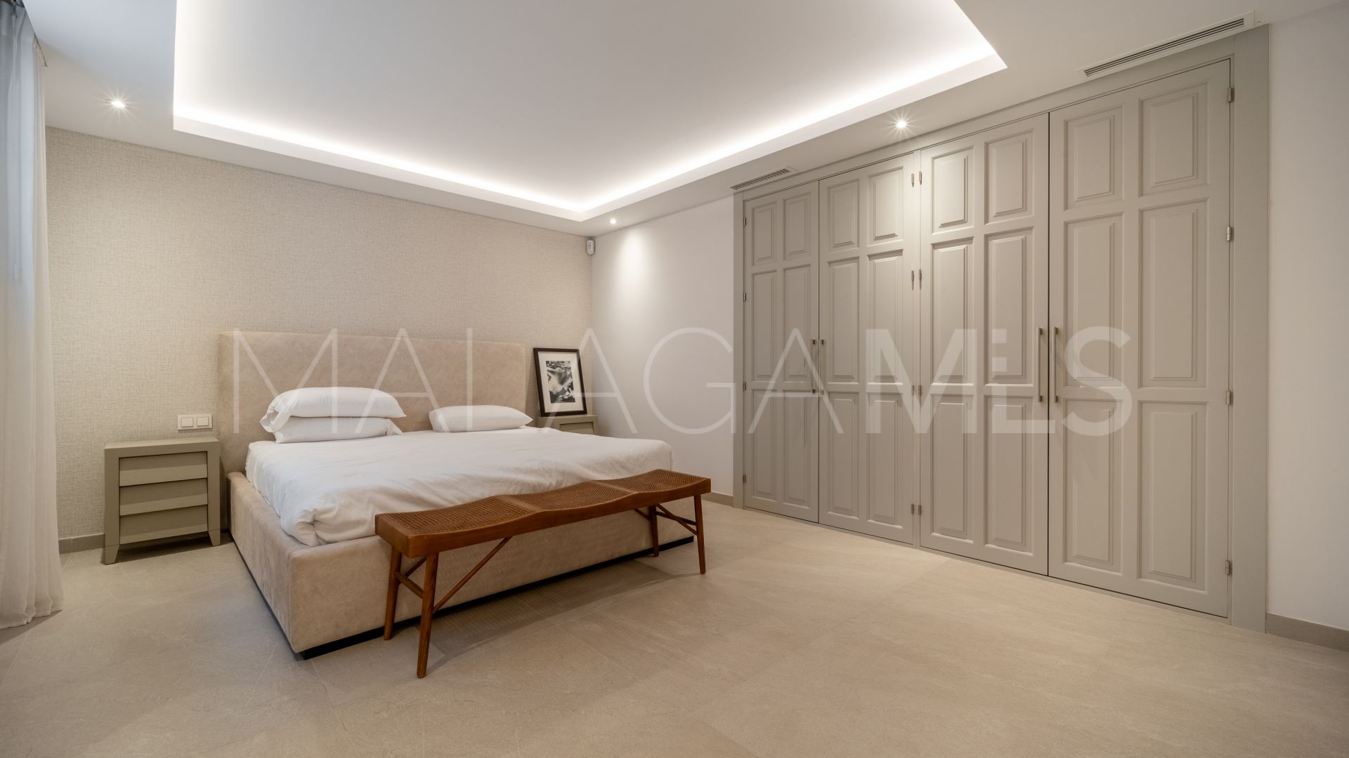 For sale 6 bedrooms villa in Los Naranjos Golf