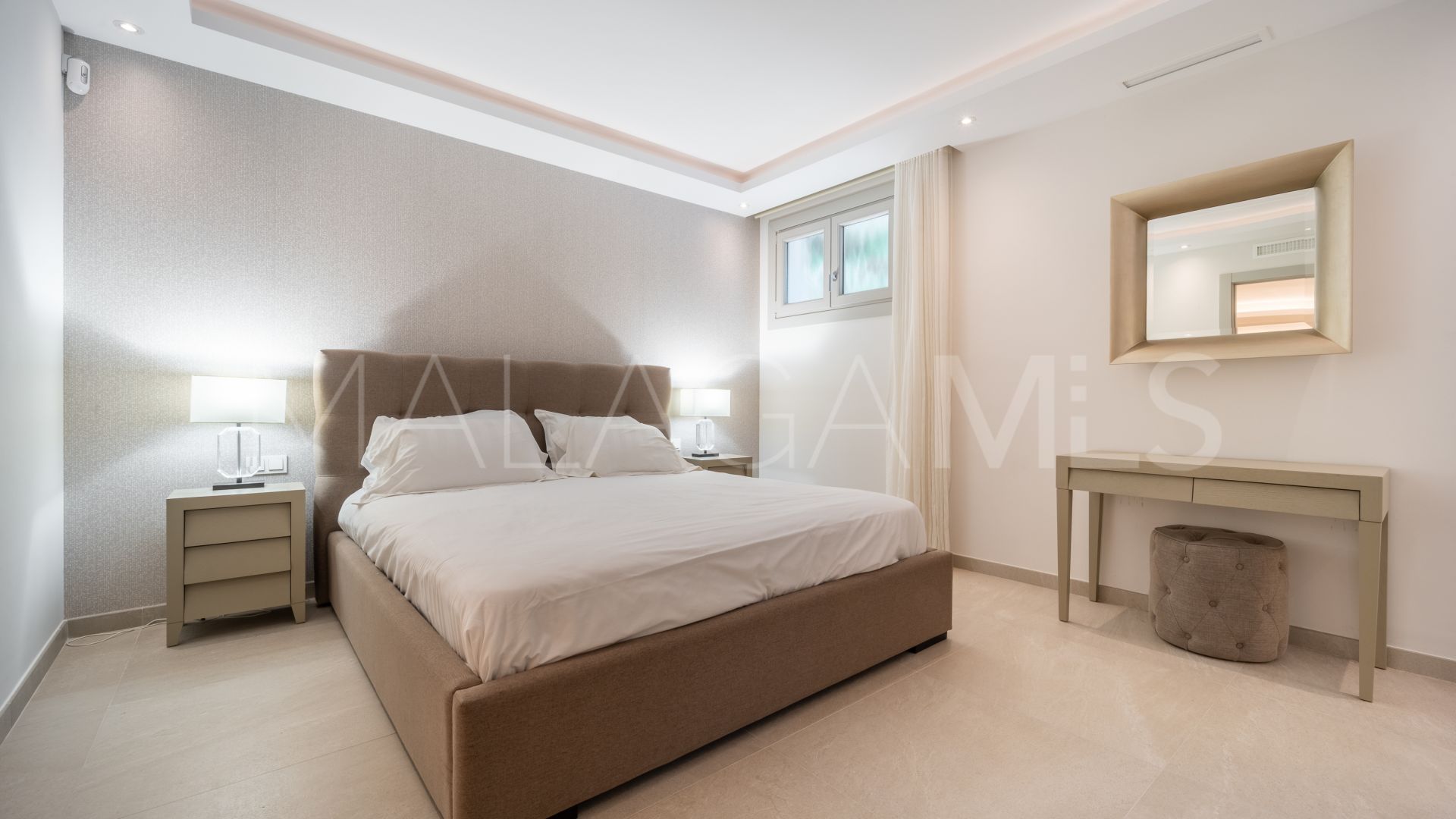 For sale 6 bedrooms villa in Los Naranjos Golf