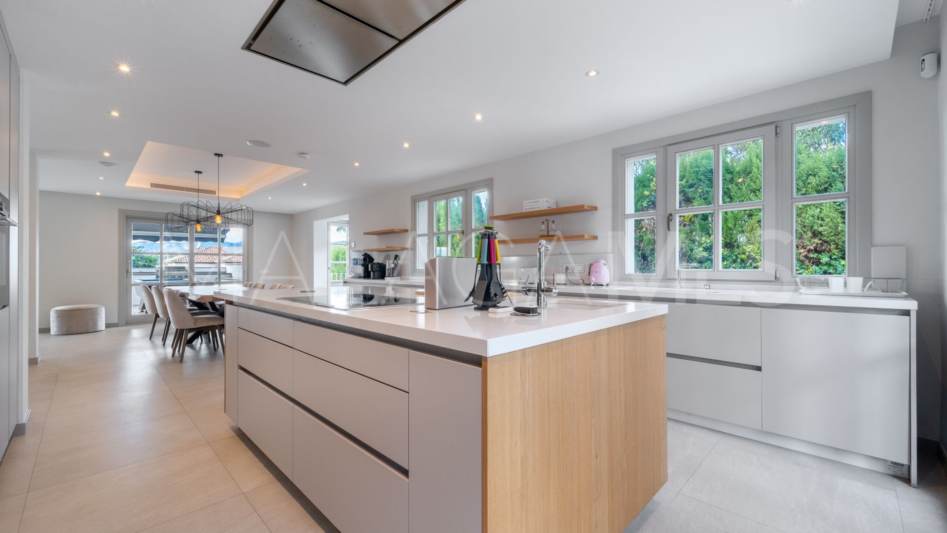 For sale 6 bedrooms villa in Los Naranjos Golf