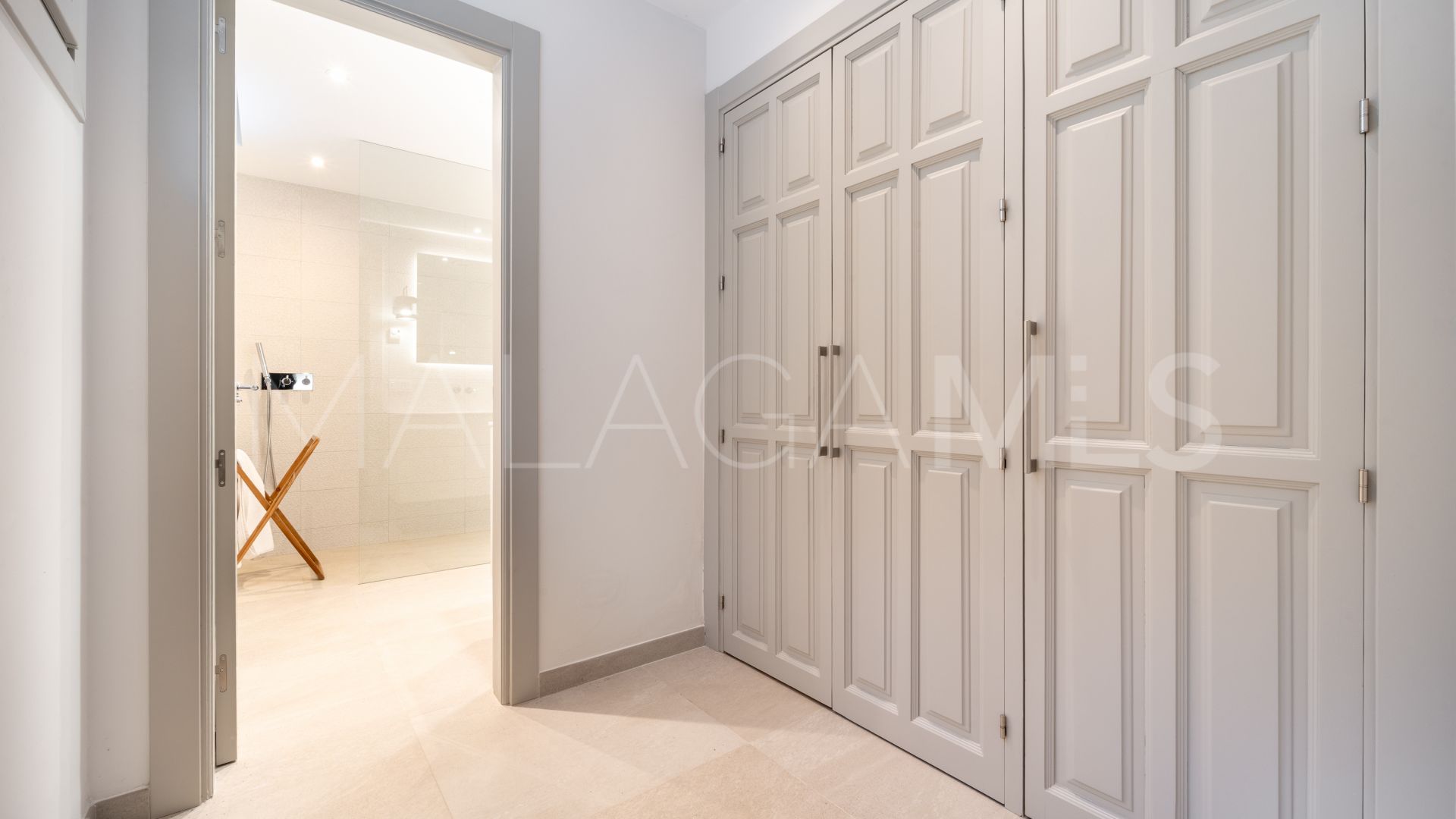 For sale 6 bedrooms villa in Los Naranjos Golf