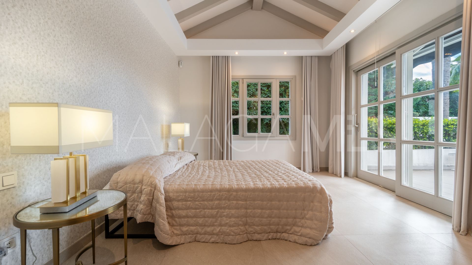 For sale 6 bedrooms villa in Los Naranjos Golf