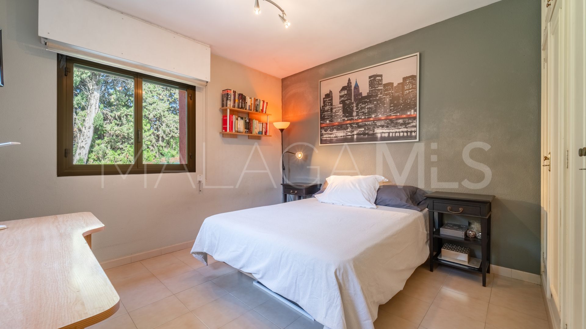 Villa for sale in Nueva Andalucia