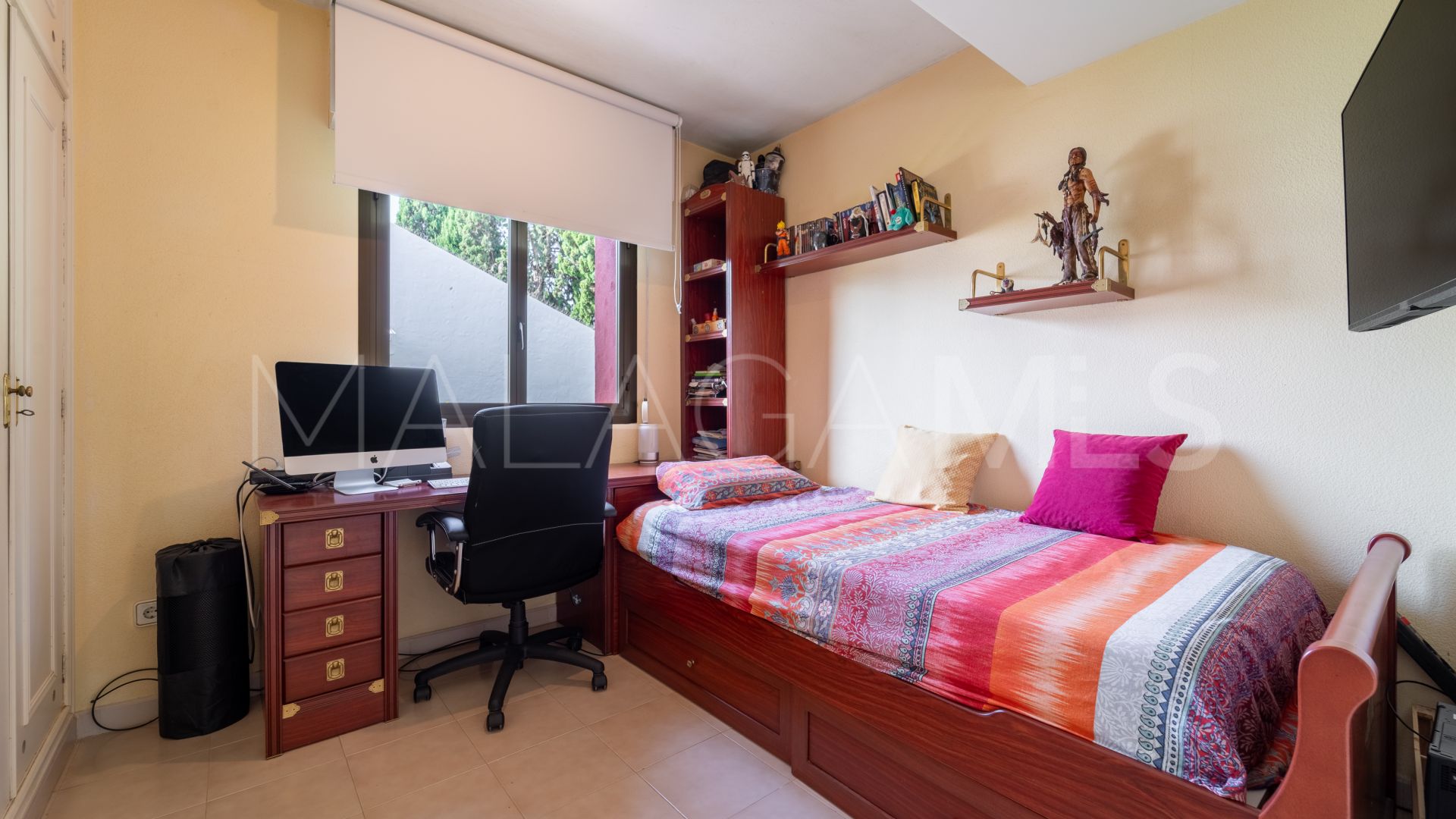 Villa for sale in Nueva Andalucia
