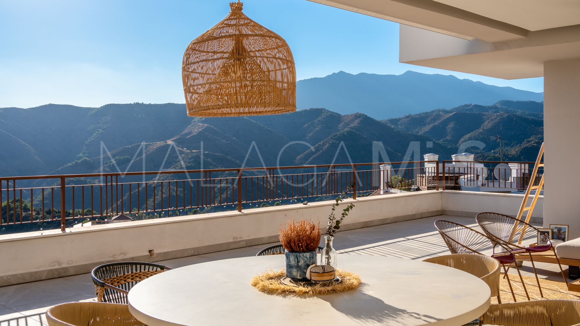Lägenhet for sale in Almazara Hills