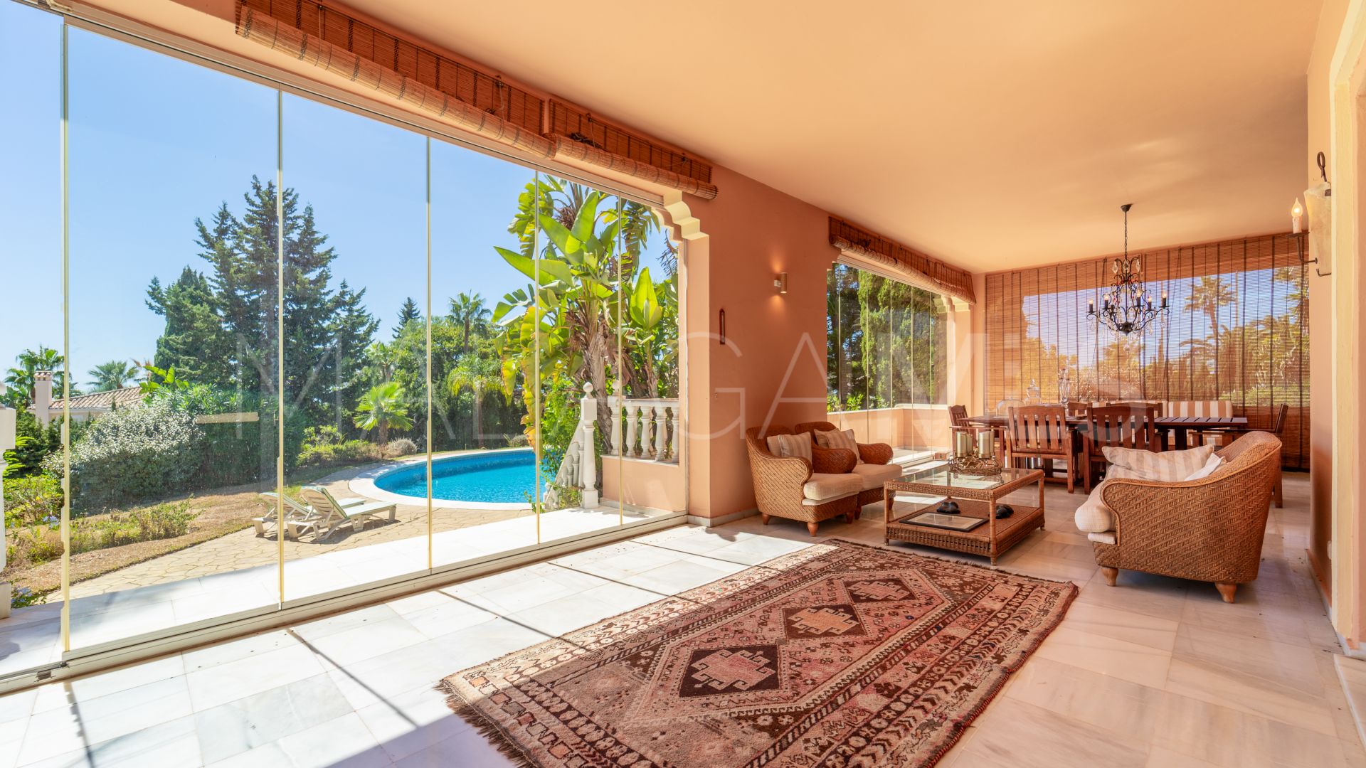 Villa for sale in Cerrado de Elviria