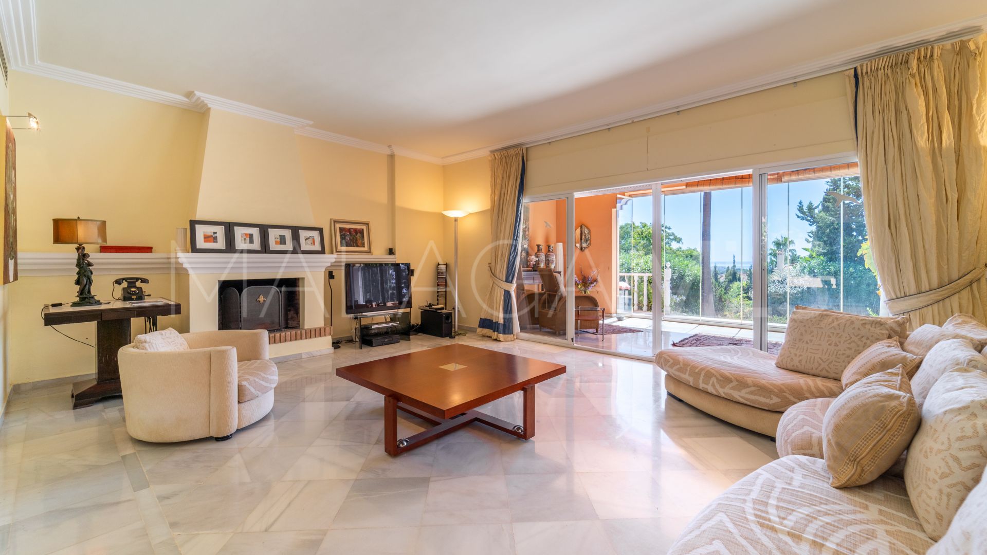 Villa for sale in Cerrado de Elviria