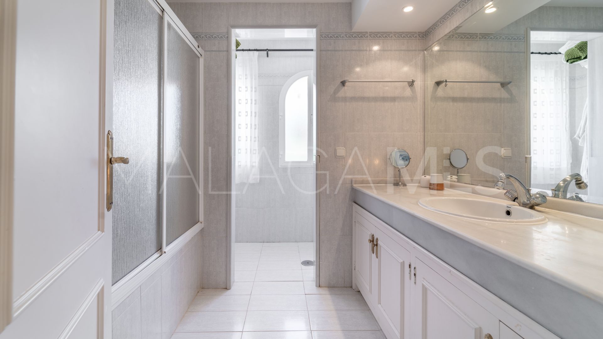 Villa for sale in Cerrado de Elviria