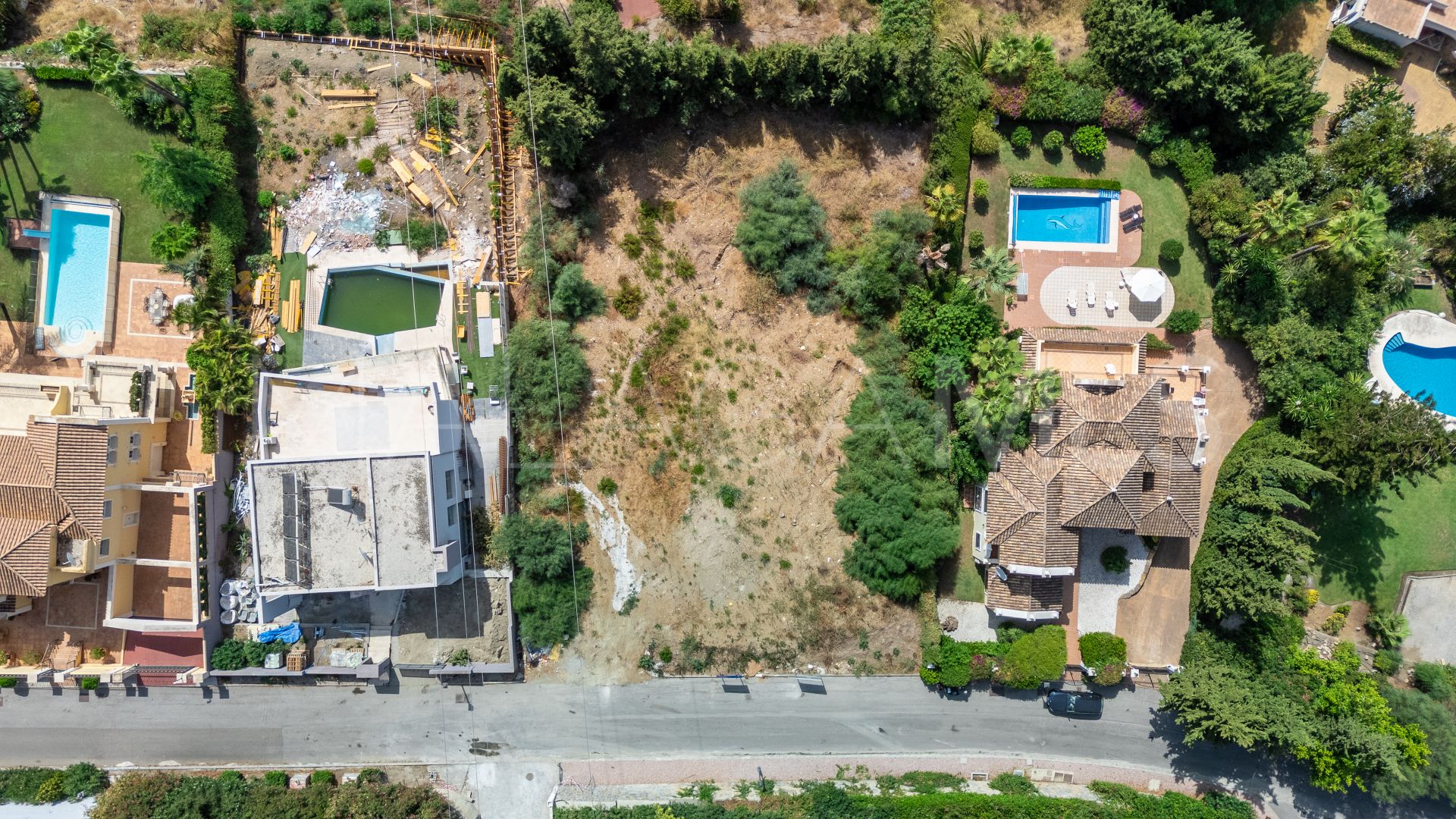 Terrain for sale in Paraiso Medio