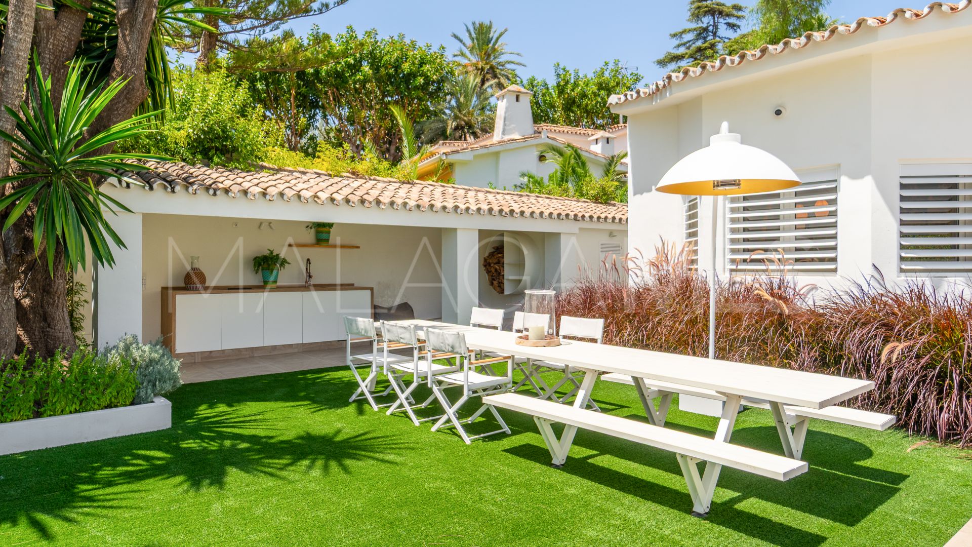 Villa for sale in Guadalmina Alta
