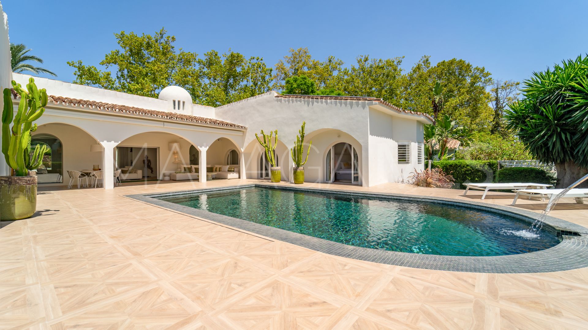 Villa for sale in Guadalmina Alta