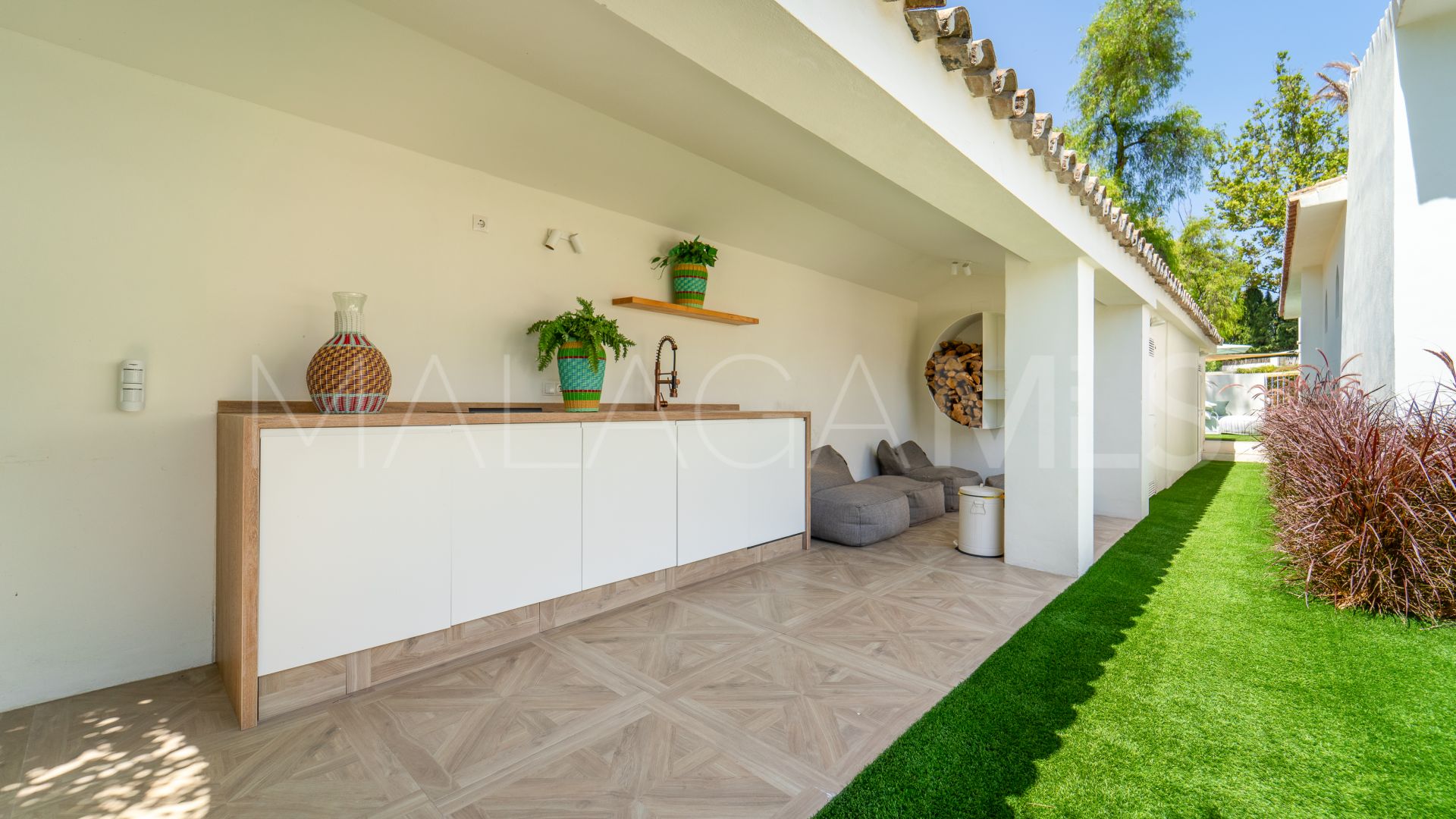 Villa for sale in Guadalmina Alta
