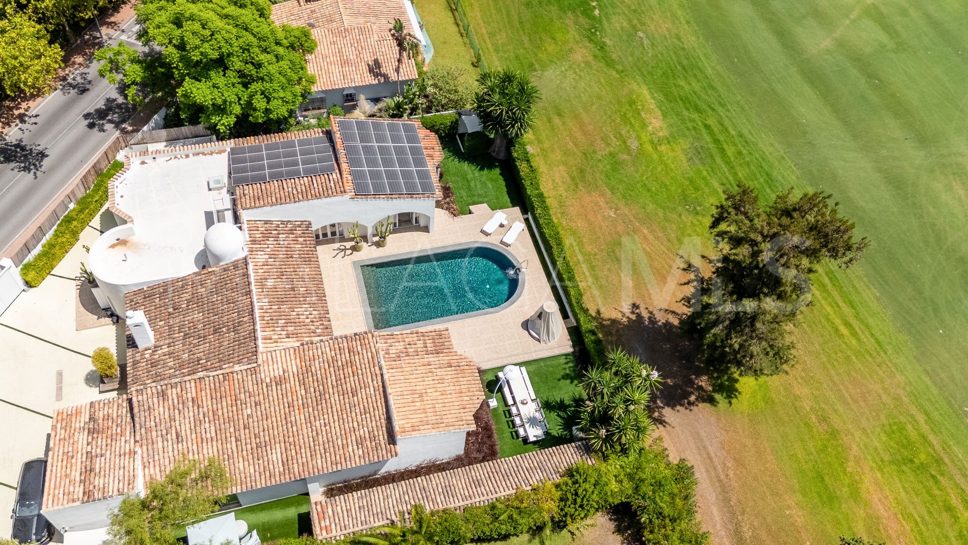 Villa for sale in Guadalmina Alta