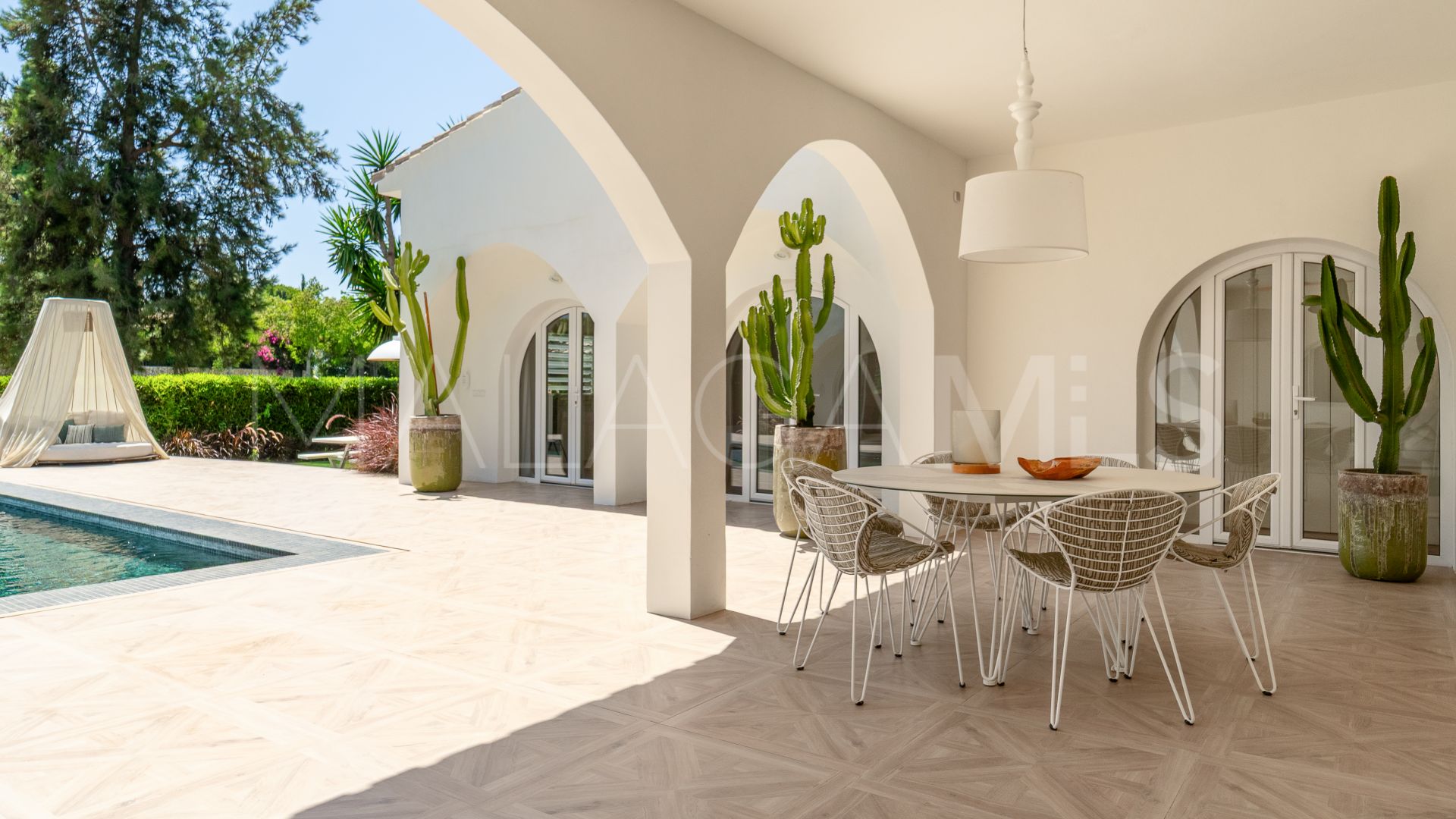Villa for sale in Guadalmina Alta