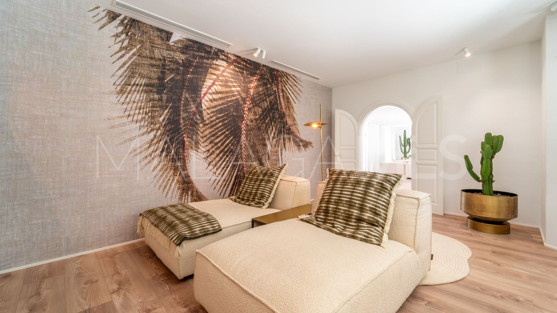 Villa for sale in Guadalmina Alta