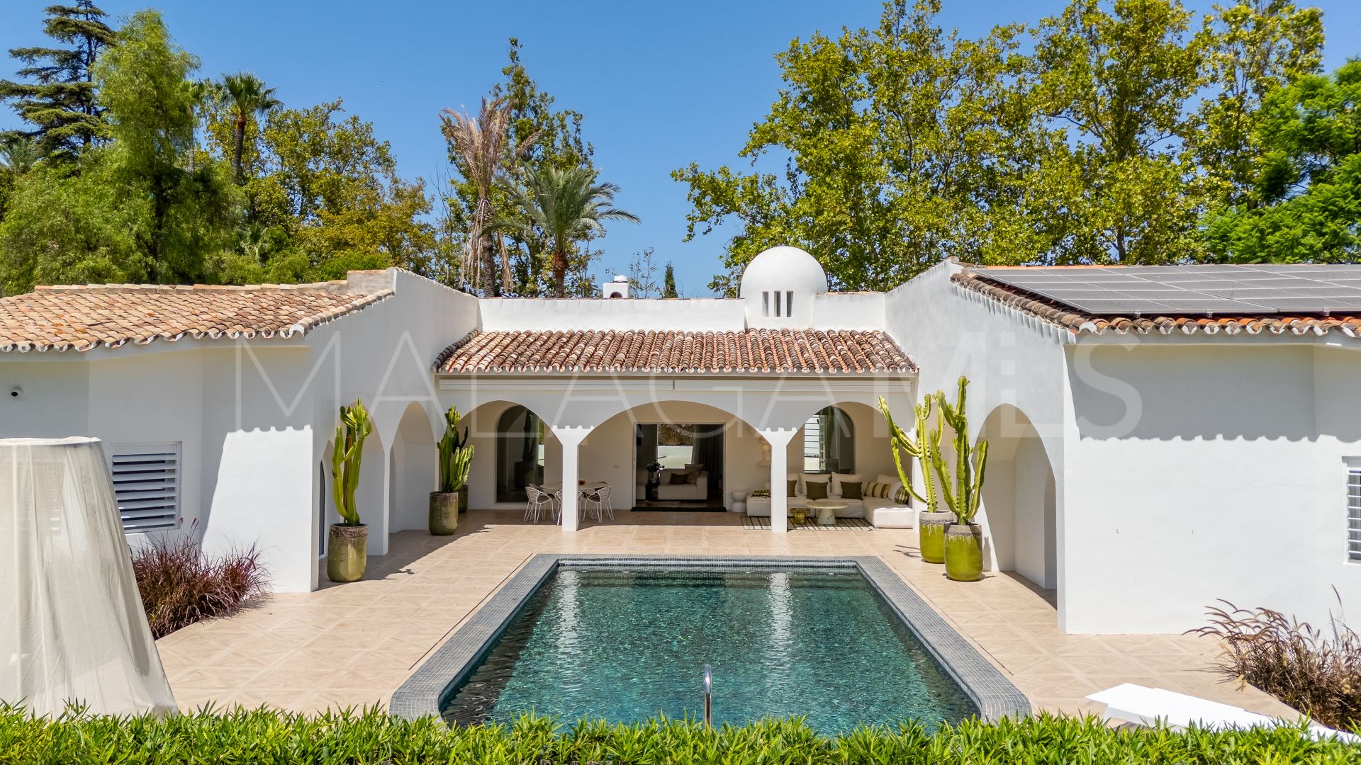 Villa for sale in Guadalmina Alta