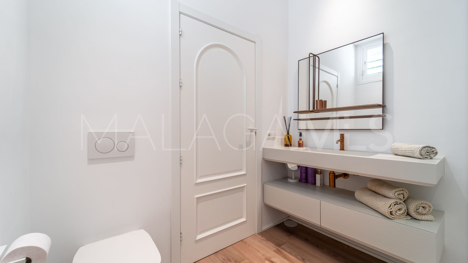 Villa for sale in Guadalmina Alta